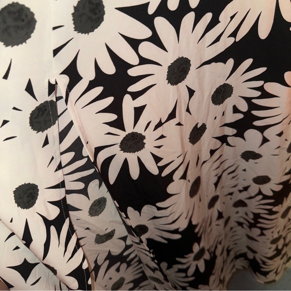 SHEIN Floral Plunging Neck Maxi Dress - Picture 9 of 9